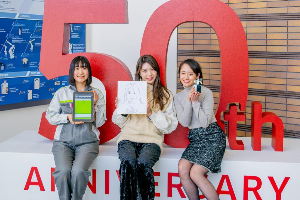 川崎重工の人共存型双腕スカラロボット「duAro」は、女子大生の私でも簡単に使えた!21