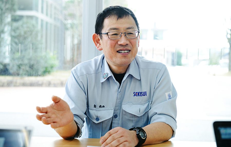 九州セキスイハイム工業株式会社 技術部長兼施工部長の倉橋聡氏が語る様子