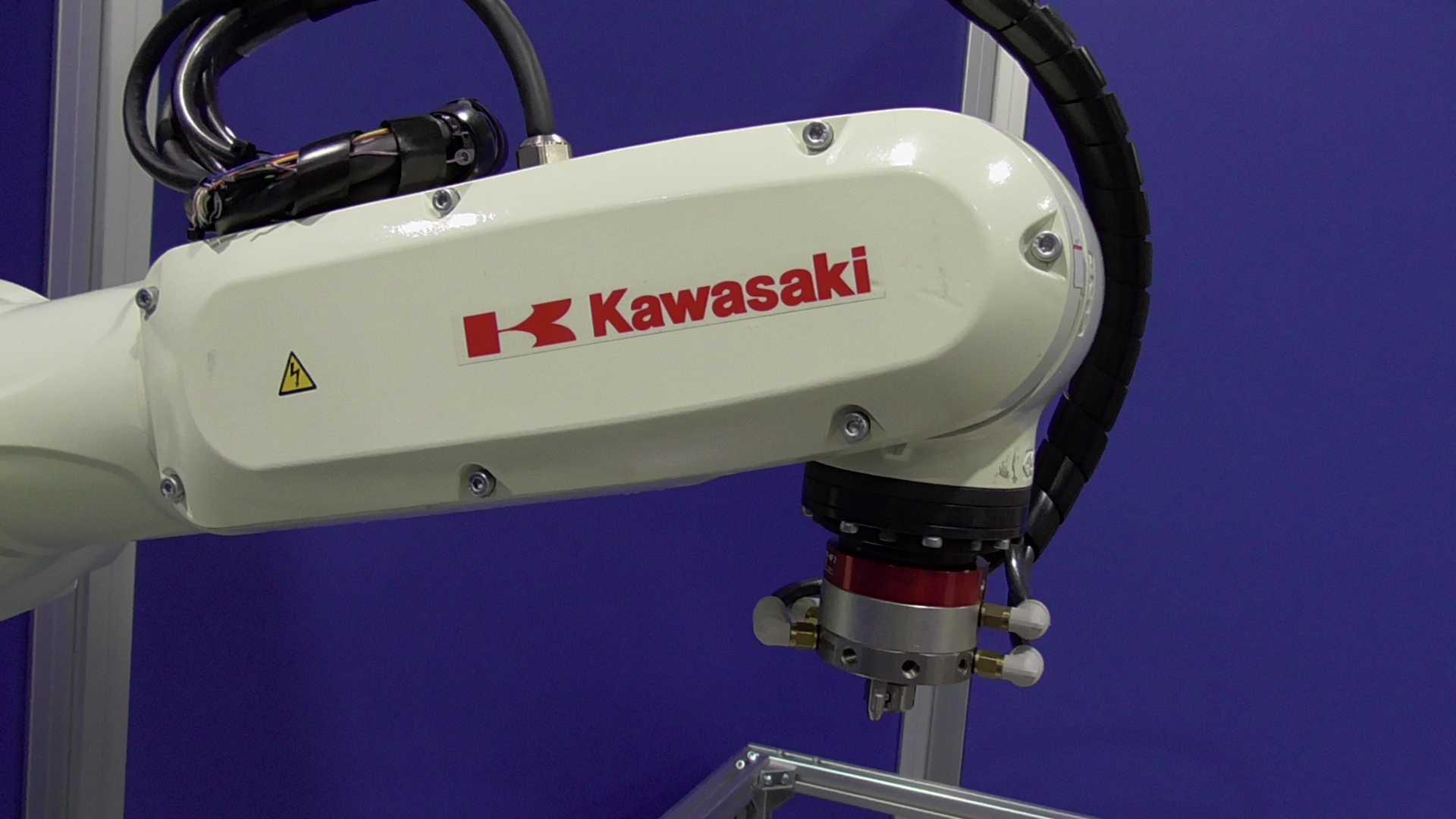 ロボットハンドチェンジャー・変換プレート 川崎重工の産業用ロボット