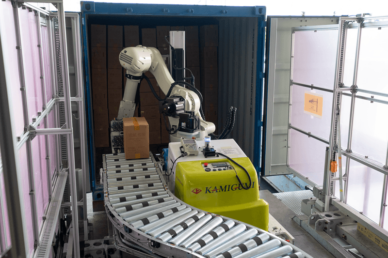 世界でも稀有なデバンニングロボット“Vambo”