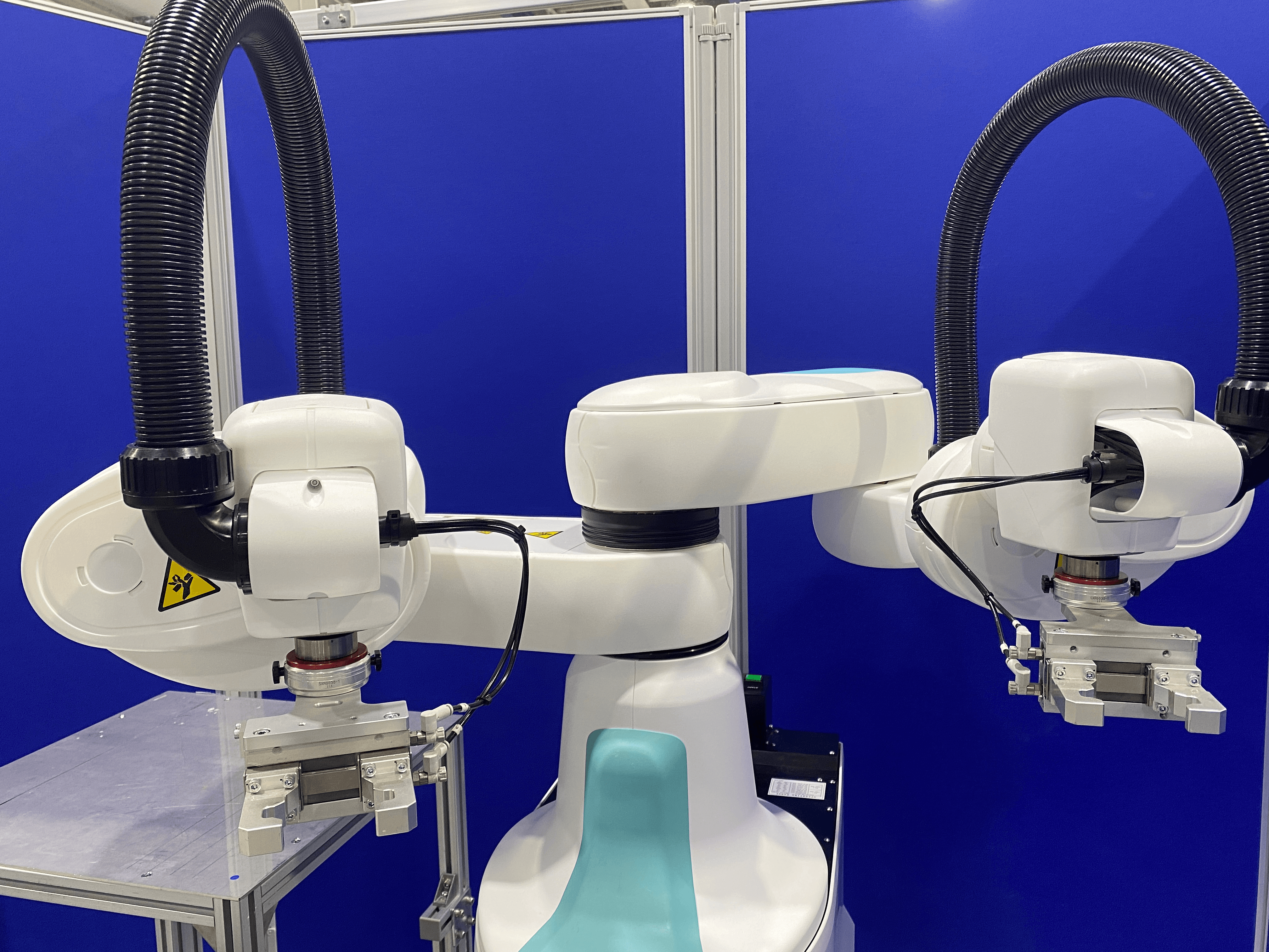 Manual Robotic Hand Changer02