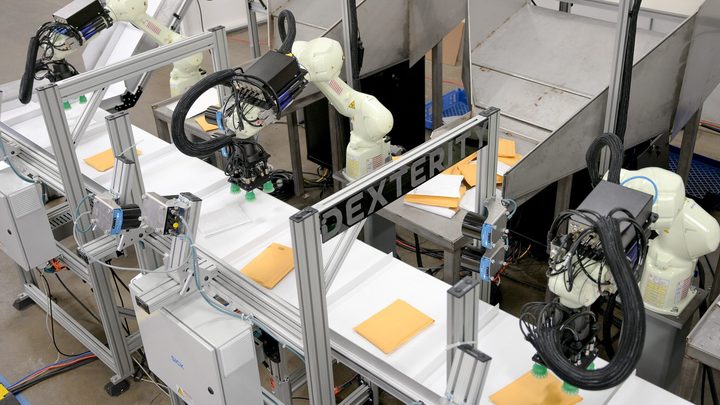 A nova empresa Dexterity acrescenta outro nível de inteligência aos robôs Kawasaki01